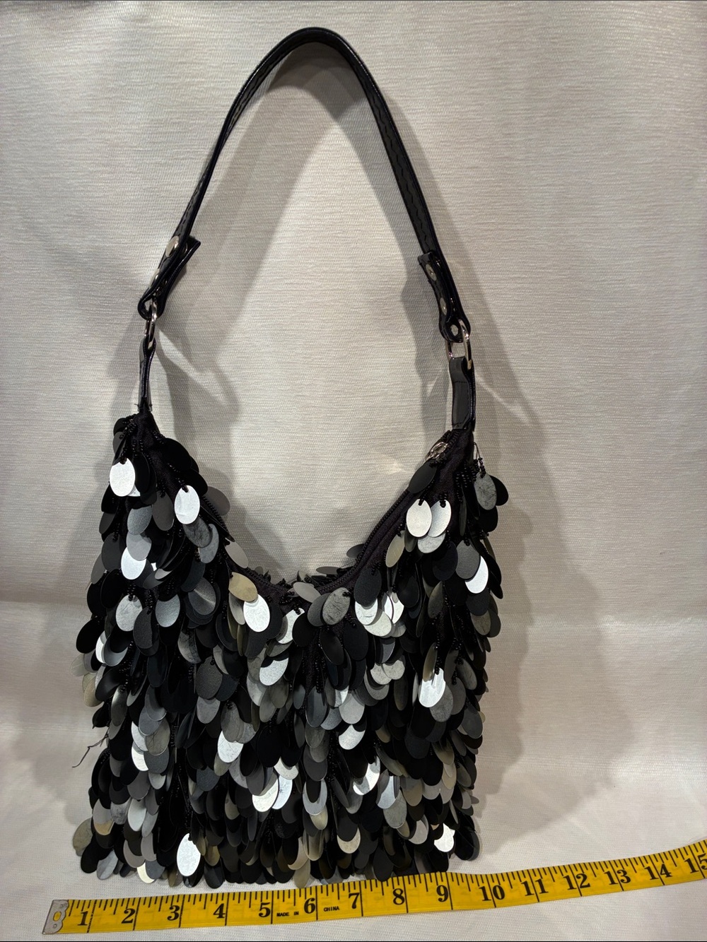 Beaded shoulder bag
